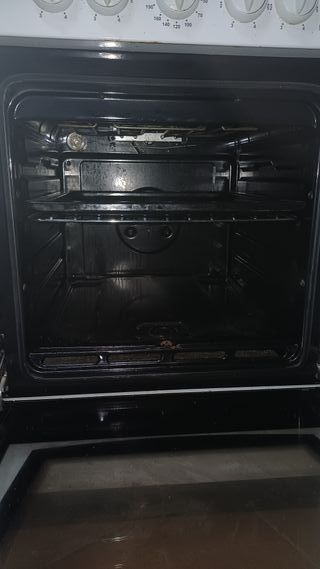 Cocina vitrocerámica Edesa con horno eléctrico