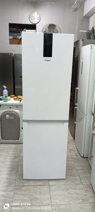 Nevera Combi Blanca Whirlpool
NO FROST ENERGÍA A+