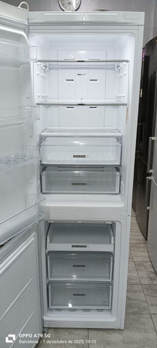 Nevera Combi Blanca Whirlpool
NO FROST ENERGÍA A+