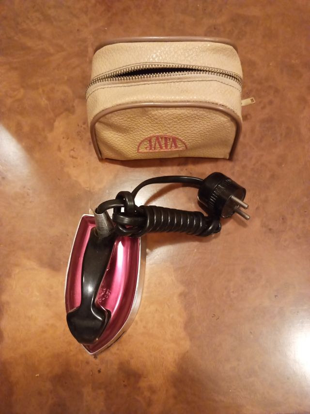 Plancha de Viaje Eléctrica Jata