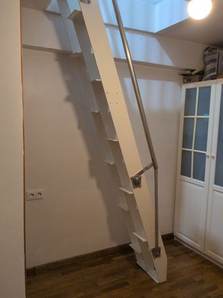 Escalera diseño para espacios pequeños