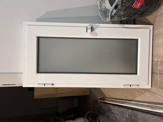 Ventana abatible aluminio blanca 90x45