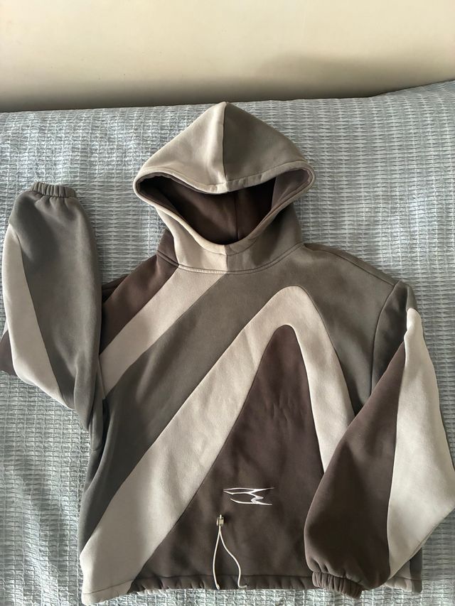 Sudadera Noemotions gris y marrón