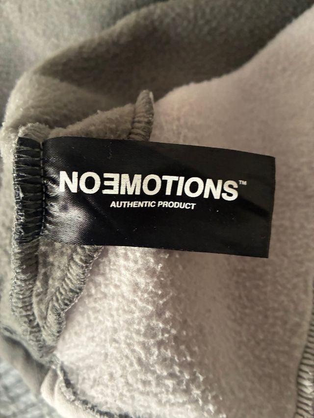 Sudadera Noemotions gris y marrón