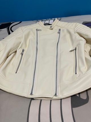 Cazadora Biker Zara Blanco Roto