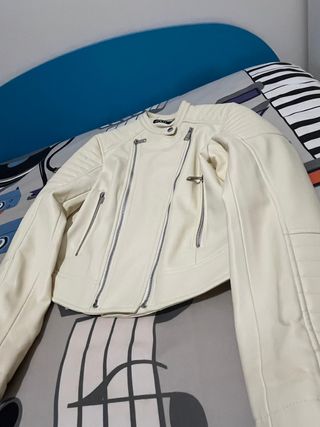 Cazadora Biker Zara Blanco Roto