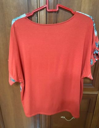 2 Camisetas El Corte Inglés Talla 48 sin etiqueta 