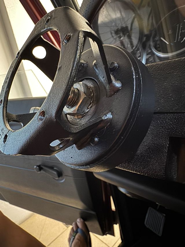 Volante Momo Tuner con Piña