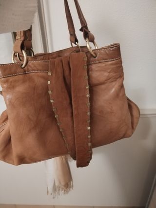 Bolso Marc Jacobs Piel beige cámel. 