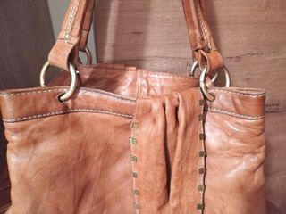 Bolso Marc Jacobs Piel beige cámel. 