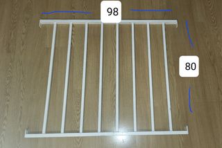 3 Rejas de ventana metálica blanca.