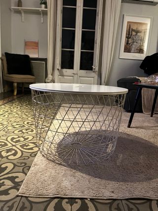 Mesa auxiliar redonda salón metal blanca