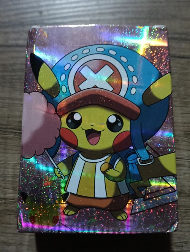 Paquete naipes Pikachu disfrazado,unos 50 naipes .