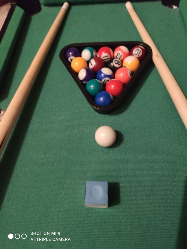 Mini mesa de billar con accesorios