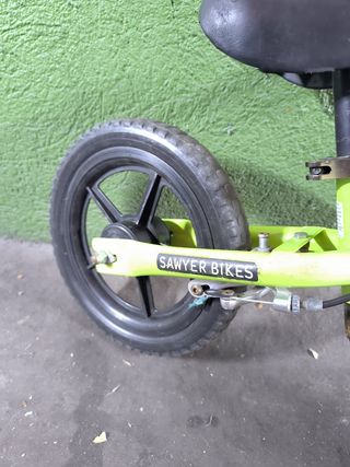 Bicicleta Sawyer sin pedales ultraligera con freno