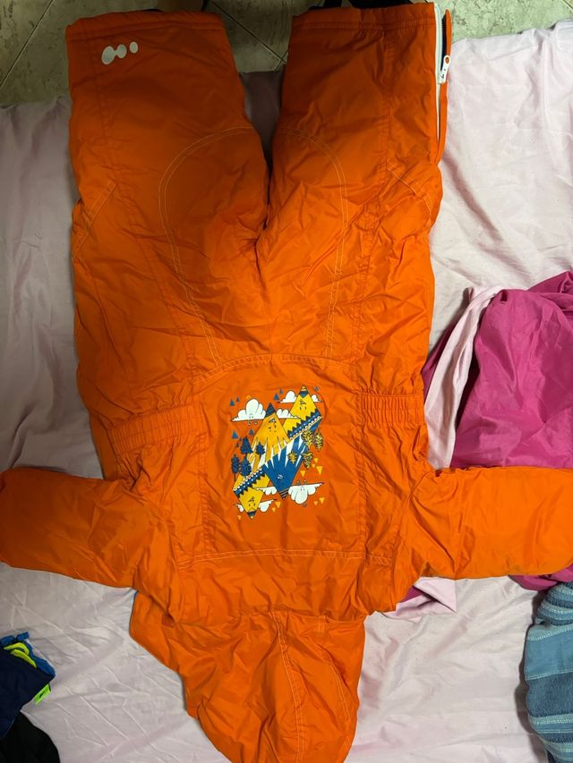 Botas de nieve y Traje de la nieve