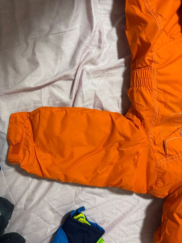 Botas de nieve y Traje de la nieve