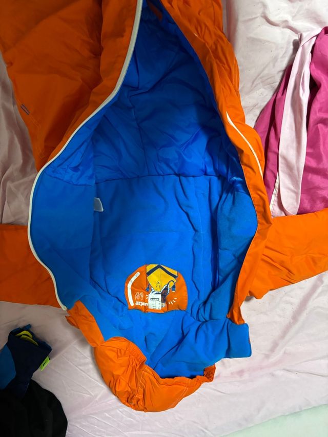 Botas de nieve y Traje de la nieve