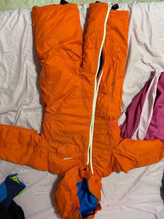 Botas de nieve y Traje de la nieve