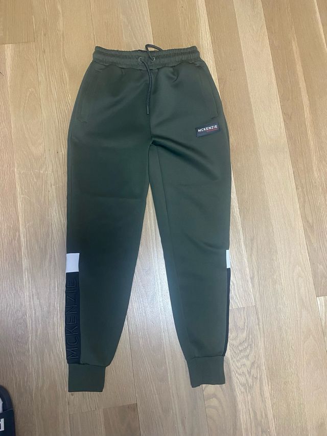 Pantalón chandal largo McKenzie verde