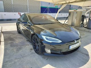 Tesla model  s  2018