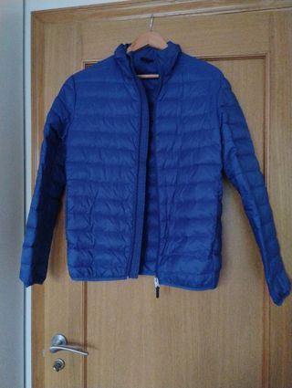 Chamarra acolchada azul para hombre