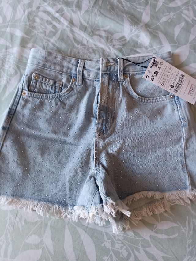 Shorts vaqueros con pedrería Stradivarius Talla 34