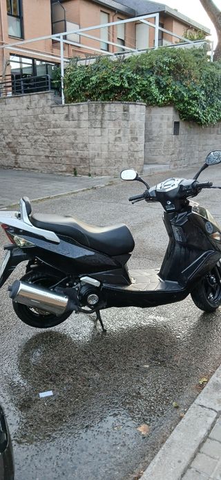 Scooter Daelim S1 125cc Negra