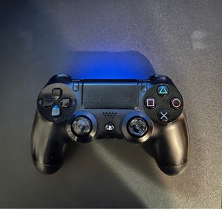 PS4 Slim 1TB + Mando + FIFA 17