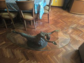 Mesa de centro de cristal y metal