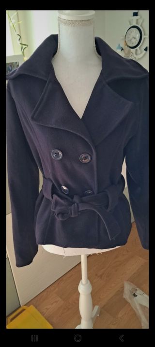 Cappotto corto viola con cintura