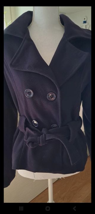 Cappotto corto viola con cintura