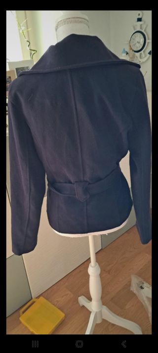 Cappotto corto viola con cintura