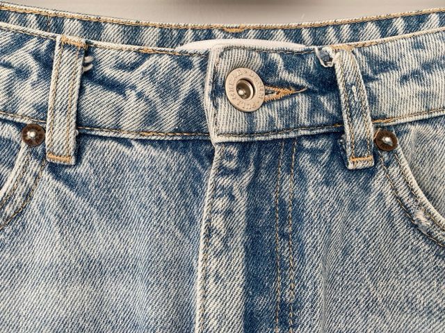 Falda vaquera larga con abertura