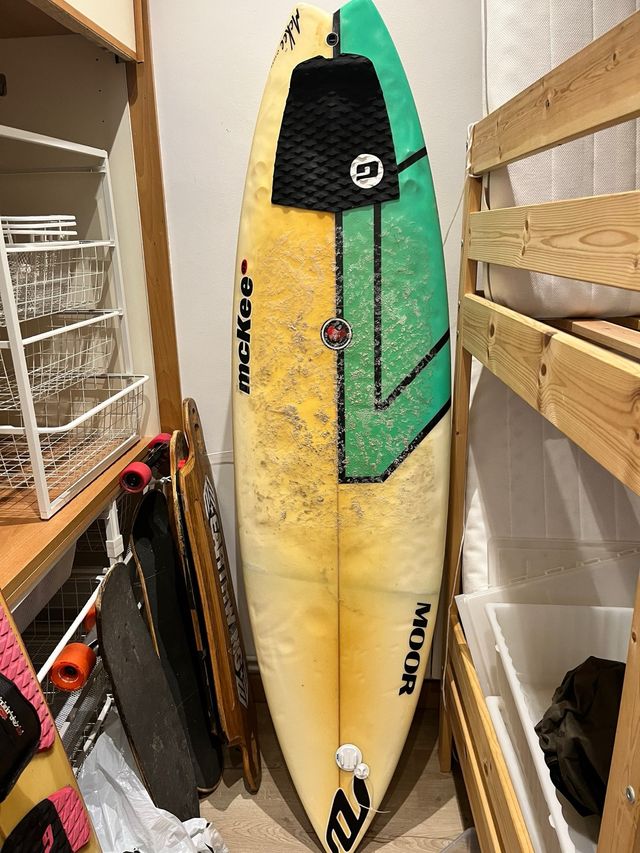 Tabla de surf McKee + funda