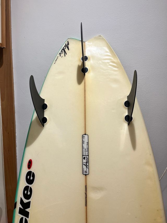 Tabla de surf McKee + funda