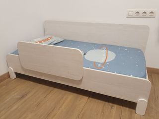 Cama infantil con barrera protectora.  140 x 70