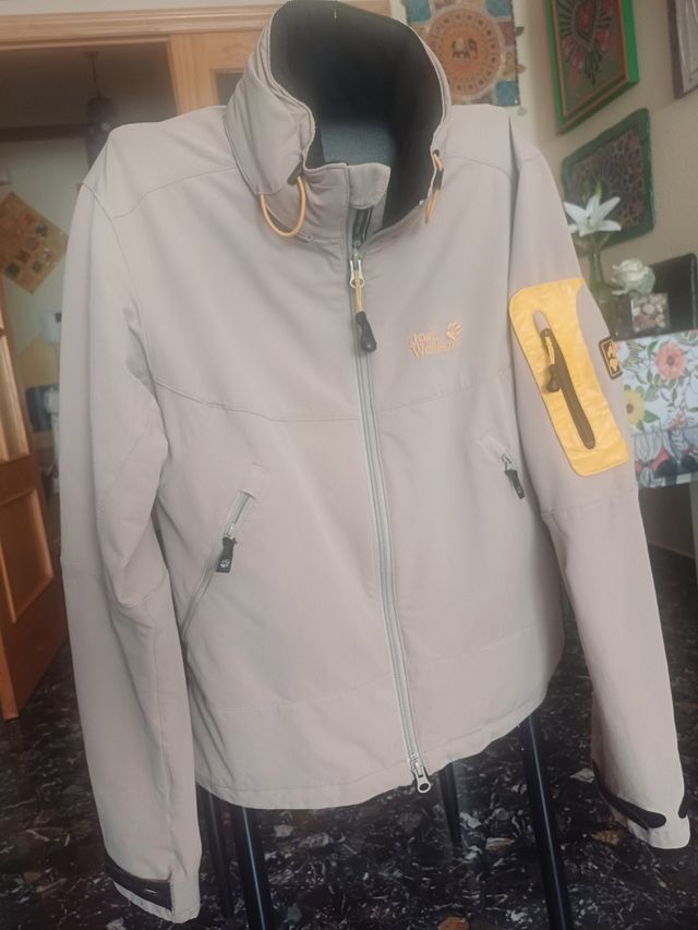 Cazadora Cortavientos Jack Wolfskin Mujer Beige