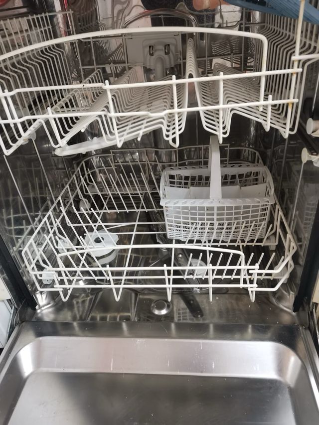 Lavavajillas Indesit Blanco, como nuevo, poco uso