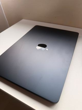 MacBook Air M2 24GB RAM Azul Medianoche