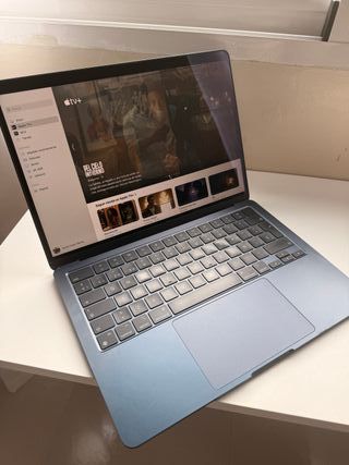 MacBook Air M2 24GB RAM Azul Medianoche