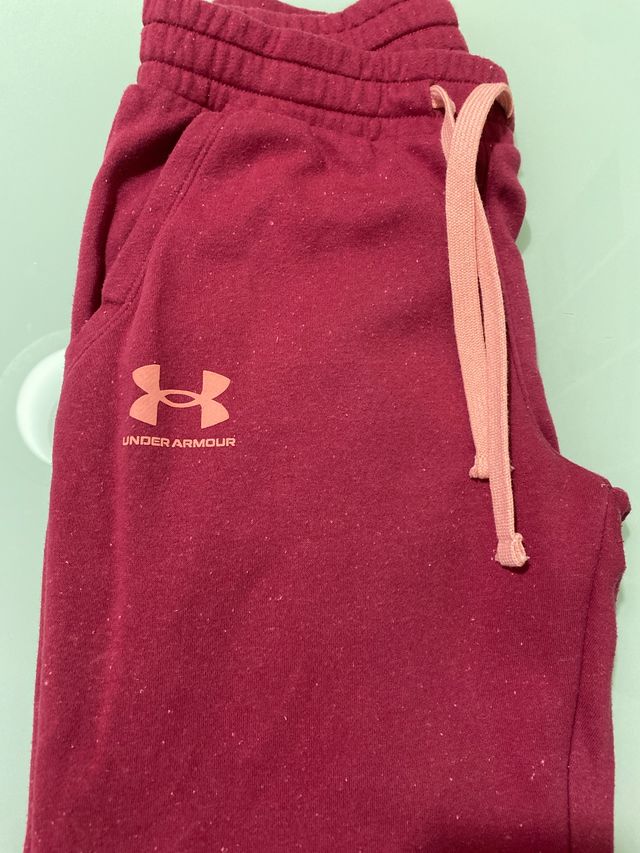Pantalón chándal mujer Under Armour rojo