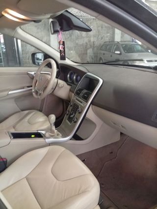 Volvo XC60 2011