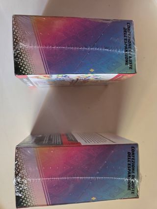 2x Cofanetti Pokémon Evoluzioni Prismatiche