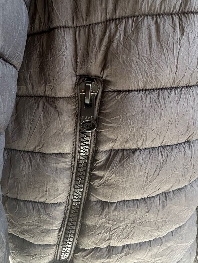 Piumino F**k nero con cappuccio