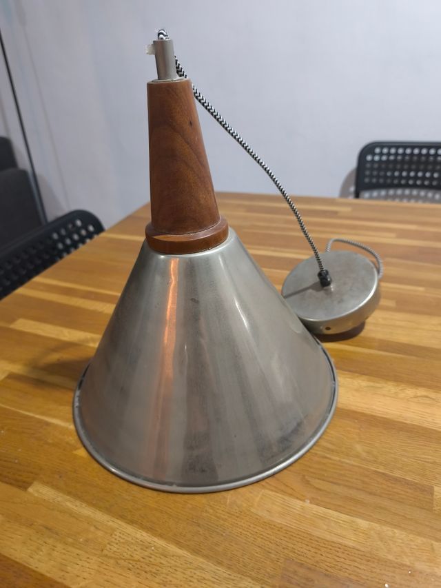 Lámpara colgante metal y madera