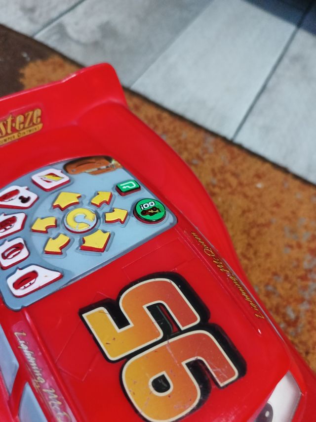 Auto Disney Pixar Lightning McQueen