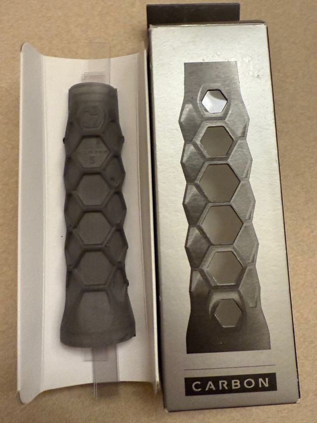 Bullpadel Carbon Hasacore