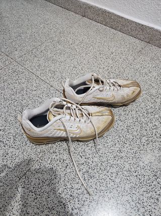 Nike Air VaporMax Oro Dorado Talla 41