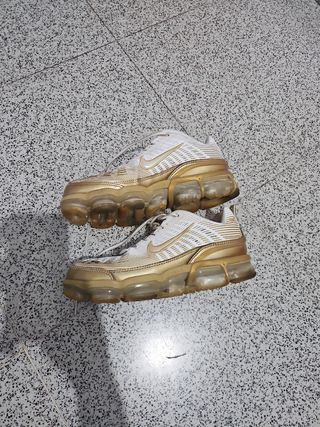 Nike Air VaporMax Oro Dorado Talla 41